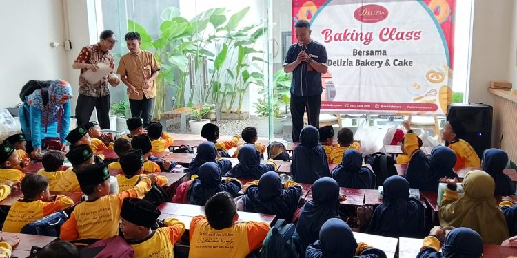 Asah Kreativitas dan Kemandirian Siswa Kelas 1, MIM Kauman Gelar Baking Class dan Lomba Mewarnai