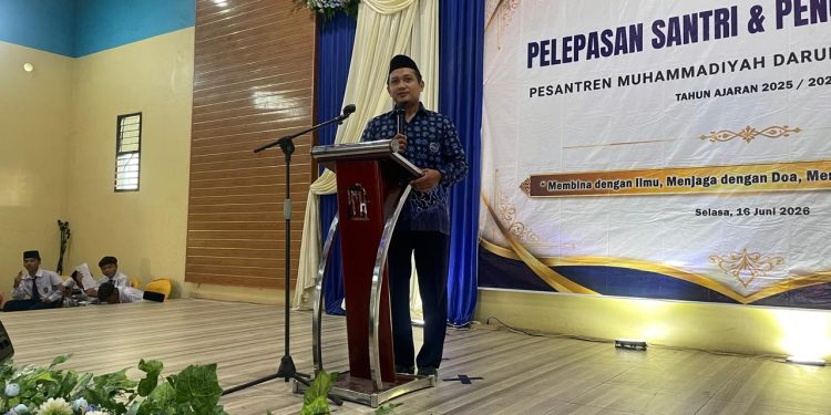 KETUA PCM DI PELEPASAN SANTRI: “TERIMA KASIH WALI SANTRI, JAMAAH DAN TAKMIR MASJID ATAS DUKUNGAN KE PONDOK”