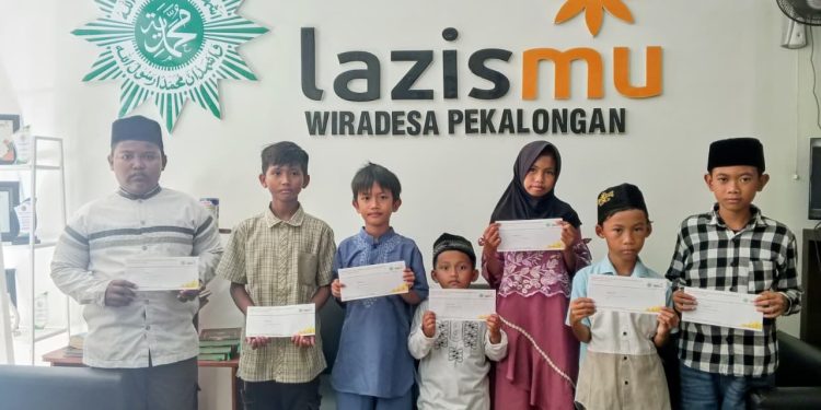 ZIS Amanah Donatur Mengalir untuk Anak Yatim dan Kurang Mampu, Lazismu KL Wiradesa Sampaikan Terima Kasih