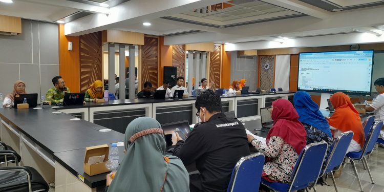 Lazismu Kabupaten Pekalongan menggelar Refreshing Keuangan