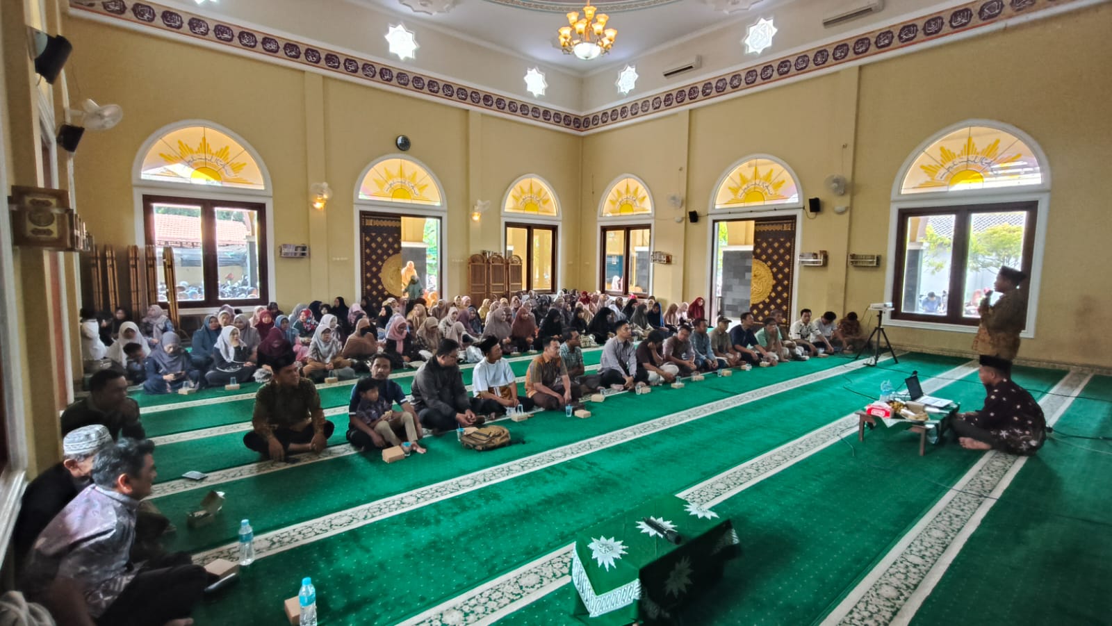 Parenting Akbar MIM Kauman Wiradesa bersama orang tua dan wali murid
